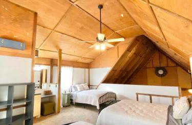 Blufftop Cabin Retreat Hot Tub and Fall Views! - Foto 24