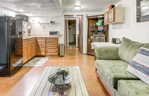 Walk to Main St Carbondale Apt with Shared Patio - Foto 7