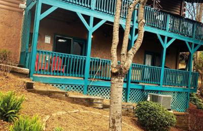 BearHavencabinfun 3 story Log Cabin Mountain View,Hot Tub, sleeps 10 - Foto 4