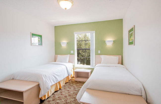 Berkley Lake Townhomes - Photo 4