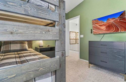 Heated Pool, Hot Tub, Games & more! - Photo 14