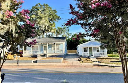 Newest Cottage Downtown. Pet Yes - Photo 21