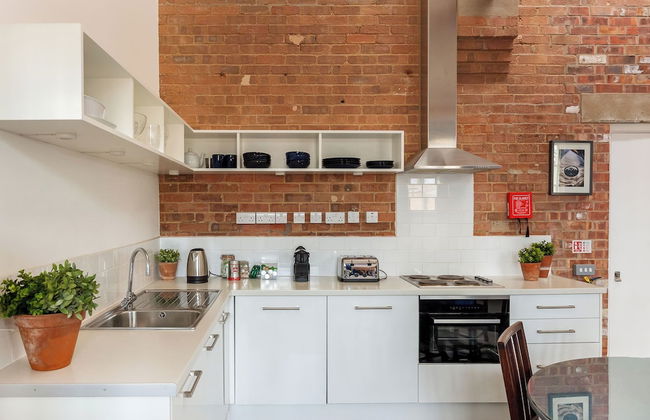 Bowen-Buscarlet at Bicester Heritage - Foto 5