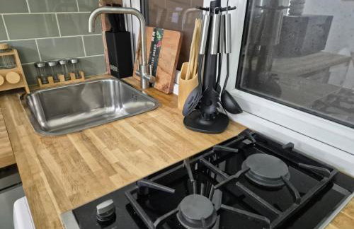 Stylish 1 BR Apartment Near Heathrow - Photo 5