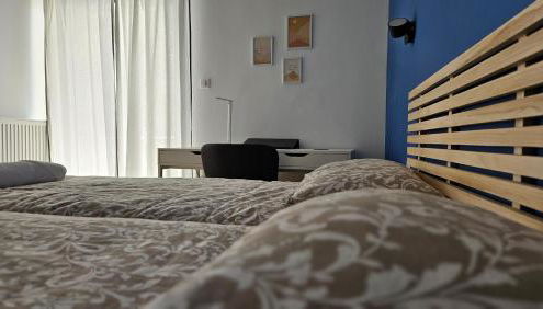 Heart of Faliro 2BR 5m Walk to Beach - Newly Renovated - Foto 3