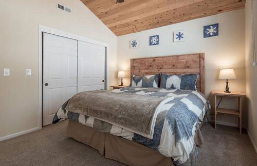 Tahoe Vista Home w/ Spa close to Northstar & Lake - Foto 8