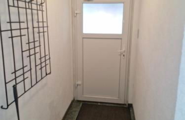 Bungalow 2 - 4-Raum-Wohnung mit Küche und 2 WC Duschen in Ohrdruf-Crawinkel - Photo 5