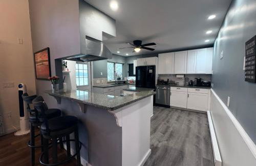 Riverfront Home with a View! - Foto 17