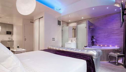 Romantic Barcelona Apartment - Photo 5