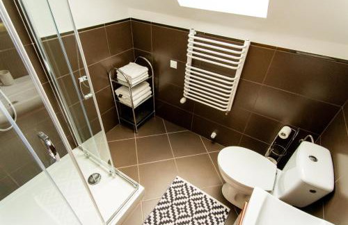 Dom nad jeziorem z prywatnym pomostem i lodka - Wifi i parking w cenie - Foto 38