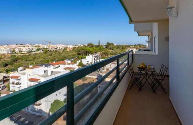 Alvor 2 Bedrooms Balcony Flat - Photo 13