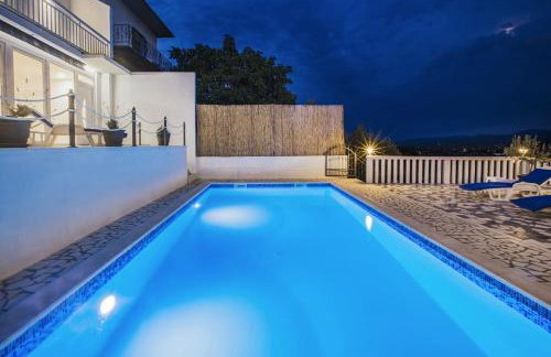 Holiday home Leko with outdoor pool and hot tub , can fit 22 people - Foto 10