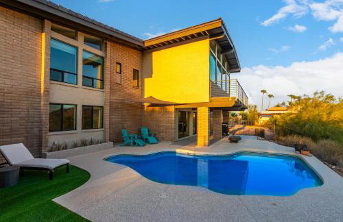 3BR Retreat with Heated Pool, BBQ and Mountain Views - Foto 7