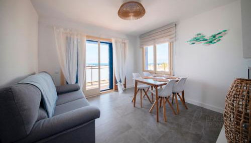 R154 - Apartamento Frente AL MAR EN Coma-ruga 3 - Photo 2