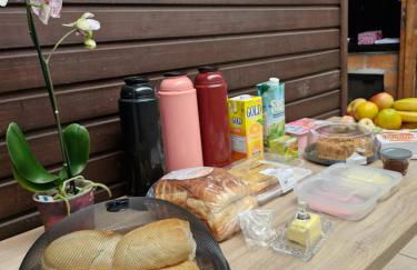 Apartamento 3,3km oktoberfest até 2 pessoas com opção de café da manhã - Foto 1