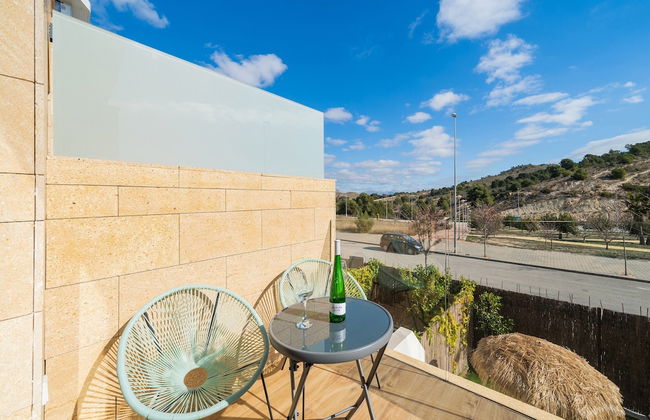 Villajoyosa Home With Shared Pool - Foto 17