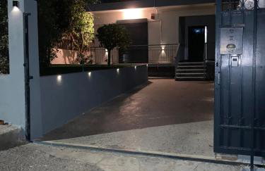 Billy & Andrianna Villa Lagonisi - Foto 1