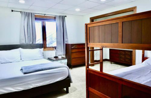 Lakefront Group Stay, Sleeps 19, Indoor Pool, Hot Tub, Arcades - Foto 55