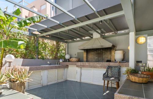 Luxury Villa with Pool, BBQ & Garden in Vouliagmeni - Foto 73