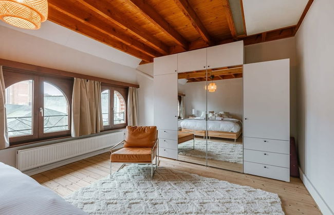 Charming Mansion in Vibrant Antwerp - Photo 61