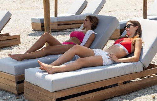 SKYROS BLUE SUITES - Photo 45