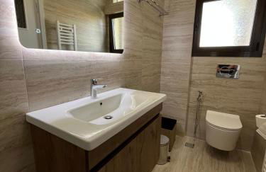 J&N Living - Photo 18