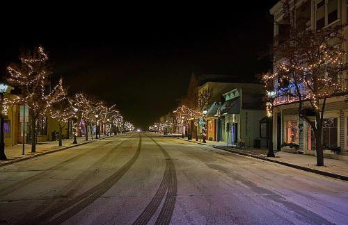 Stylish Dog-Friendly Bungalow Steps to Elk Lake - Foto 25