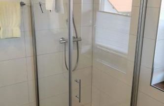 Apartment mit komplett eingerichteter Küchenzeile im Wohnraum by Interhome - Foto 35