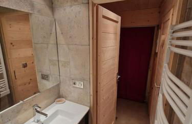 Charmant T2 rénové- Praloup 1600-parking privé, proche station - Foto 22