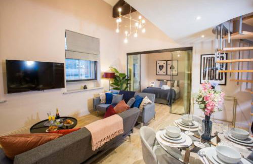 Spacious 3-Bed Retreat - Modern & Super Central - Foto 33