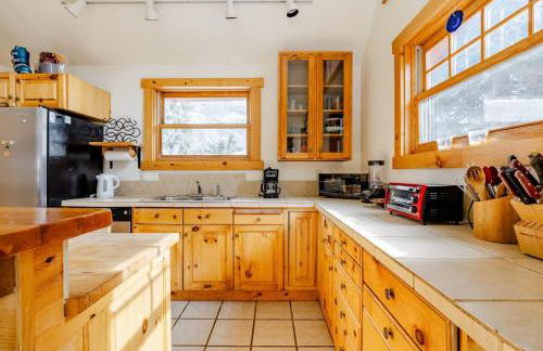 Cabin-Style Ski Home in Minturn with Private Deck - Foto 19