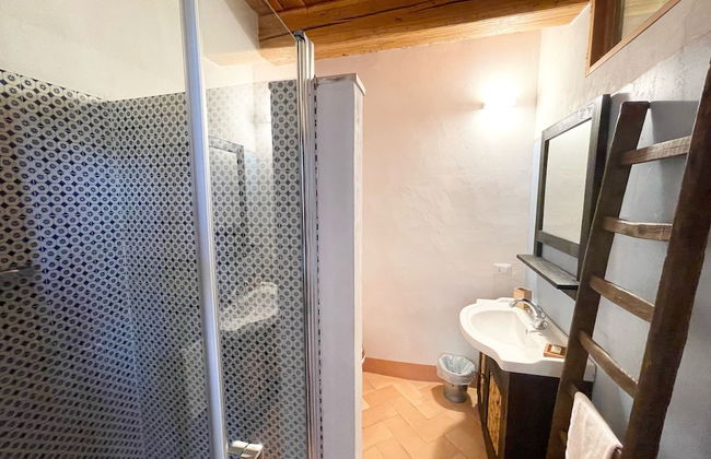 Spoleto Tranquilita Sleeps 20 With Wifi Pool Yoga Studio Gardens and Views - Photo 45