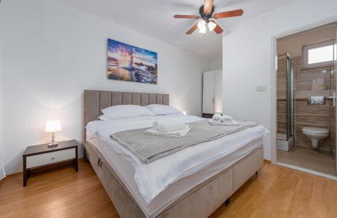 Four-Bedroom Holiday Home Lovinac With An Outdoor Swimming Pool 09 - Foto 45