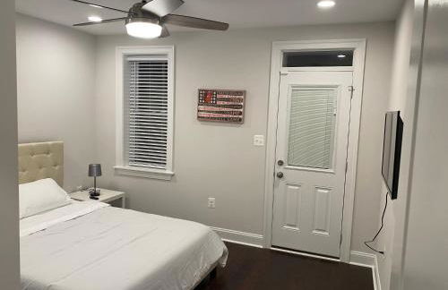 Beautiful Canton Home w/rooftop deck +Private parking - Foto 13