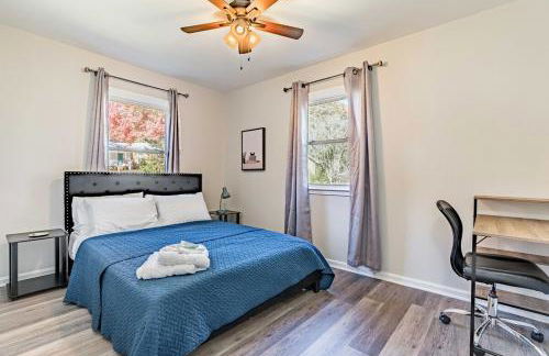 Renovated N Raleigh home with firepit wifi & king bed - Foto 15