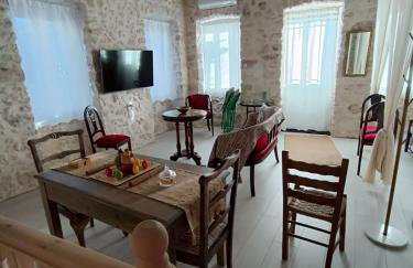 Suites-Xenonas "Alexandra's Coffee House" - Foto 40