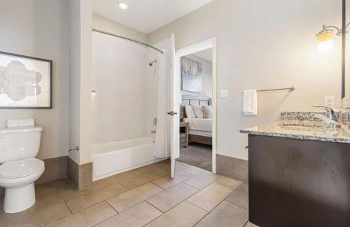 Luxurious Downtown Corner Views 2 bed 2bath 61 - Foto 15