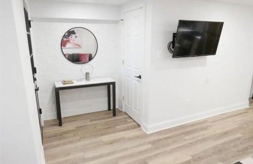 On DCs Doorstep Family Friendly 2 bed Cap Hill Apt - Permit - Foto 11