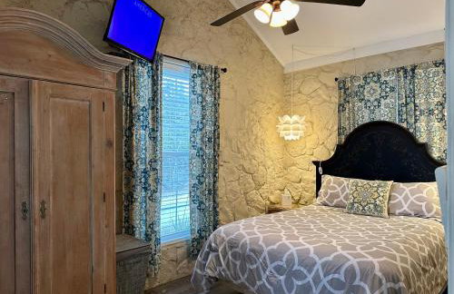 Hilltop Bunkhouse, Historic Silver Spur Dance Hall - Foto 9