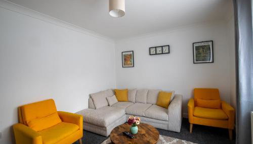 Modern Detached 4-Bedroom 2-Bath Home, Guildford - Foto 2