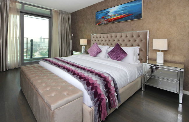 1 Bedroom Apartment in D1 Tower - Photo 2