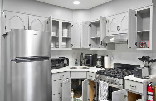 New and Beautiful 2BR Apt in Prime Spot 20 Min to NYC - Foto 17