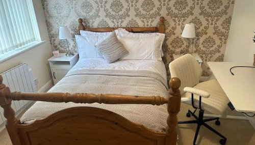 Cosy 2 Bed House near Birmingham Airport & NEC - Foto 2