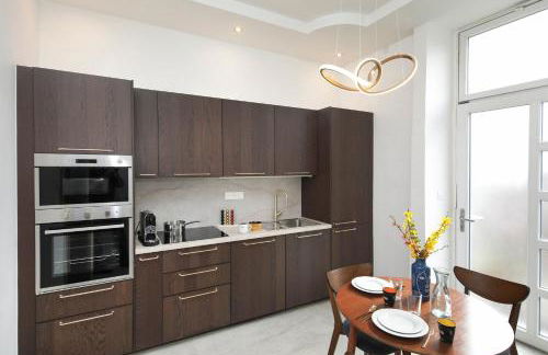 LE LYNX HAUSSMANIEN appartement tout confort, climatisé avec parking privé, à deux pas du centre - Foto 11