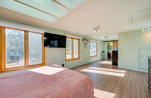 17 Mi to Town Peaceful Golden Cabin! - Photo 16