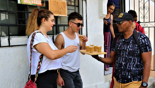 Provando o champús del valle