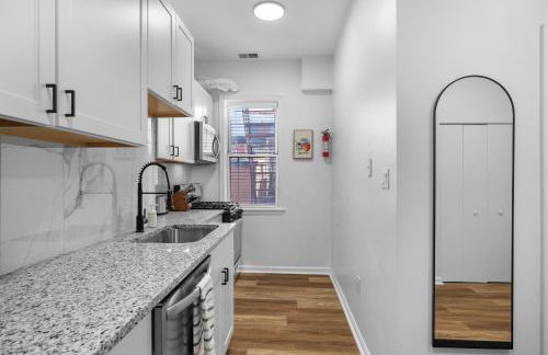 Central Lawrenceville 3 Spacious and Modern Two Bedroom Apartment with Free Street Parking - Foto 15