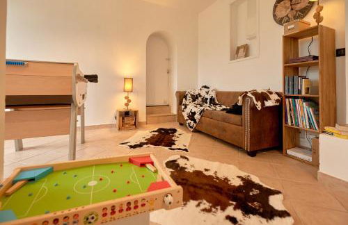 La Villa en Loire, avec Jacuzzi 6 places, Piscine chauffée, boulodrome, salle de jeu, 6 Chambres, vue Loire, 350M2 - Foto 31