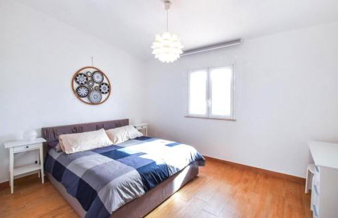 Nice Apartment In Reggio Calabria - Foto 4