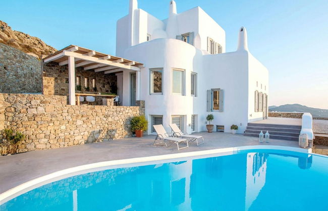 Elegant Villa With View - Foto 24